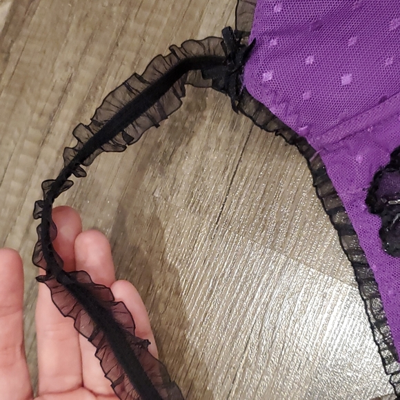 VS Pretty Little Things balconet bra - Picture 2 of 6